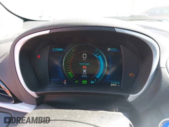2017 Chevrolet Volt LT z VIN 1G1RA6S53HU178322, wystawiony jako IAAI lot #43347517 z przebiegiem 117 688 mil mil oraz . Historia ofert i sprzedaży dostępna na DreamBid. Obrazek 7.