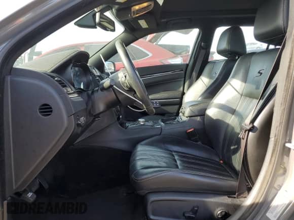 2017 Chrysler 300 S с VIN 2C3CCAGG3HH541990, выставлен на аукционе Copart как лот 84217055 с пробегом 171 312 миль миль и Чистый • Clean title. История ставок и продаж доступна на DreamBid. Изображение 7.