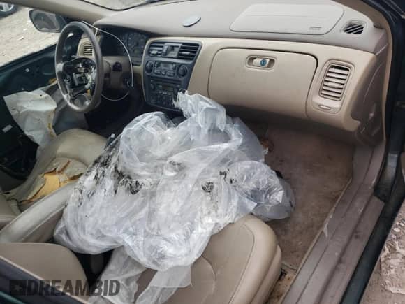 1999 Honda Accord EX z VIN 1HGCG1654XA001479, wystawiony jako Copart lot #81662695 z przebiegiem 218 789 mil mil oraz Szkoda całkowita • Salvage title. Historia ofert i sprzedaży dostępna na DreamBid. Obrazek 8.