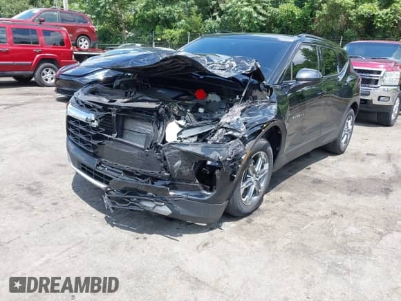 2024 Chevrolet Blazer LT with VIN 3GNKBCR43RS171932, listed as a IAAI auction lot 42632714 with 25,631 mi miles and . Bid and sale history available at DreamBid. Image 2.