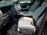 2024 Hyundai Santa Fe Calligraphy z VIN 5NMP54GL9RH039870, wystawiony jako Copart lot #59112975 z przebiegiem 17 000 mil mil oraz Szkoda całkowita • Salvage title. Historia ofert i sprzedaży dostępna na DreamBid. Obrazek 7.