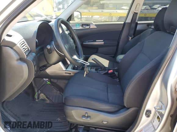 2012 Subaru Forester X Premium z VIN JF2SHADC3CG432803, wystawiony jako Copart lot #69251745 z przebiegiem 163 514 mil mil oraz Czysty tytuł • Clean title. Historia ofert i sprzedaży dostępna na DreamBid. Obrazek 7.