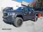 2019 Ram 1500 Limited z VIN 1C6SRFHT4KN588563, wystawiony jako IAAI lot #43503144 z przebiegiem 54 603 mil mil oraz . Historia ofert i sprzedaży dostępna na DreamBid. Obrazek 2.