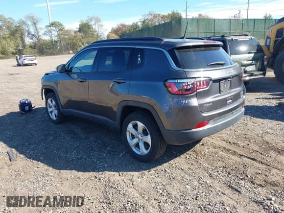 2021 Jeep Compass Latitude with VIN 3C4NJDBB1MT537509, listed as a IAAI auction lot 43492361 with 42,384 mi miles and . Bid and sale history available at DreamBid. Image 3.