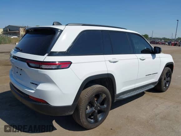 2023 Jeep Grand Cherokee Limited с VIN 1C4RJHBG2PC629362, выставлен на аукционе IAAI как лот 43179133 с пробегом 18 427 миль миль и . История ставок и продаж доступна на DreamBid. Изображение 4.