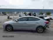 2017 Hyundai Elantra SE z VIN 5NPD84LF8HH033019, wystawiony jako IAAI lot #43259780 z przebiegiem 101 061 mil mil oraz . Historia ofert i sprzedaży dostępna na DreamBid. Obrazek 15.