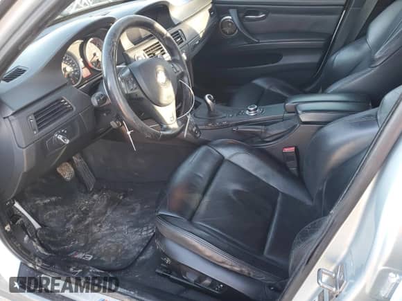 2009 BMW M3 с VIN WBSPM93539E201785, выставлен на аукционе Copart как лот 42153135 с пробегом 140 557 миль миль и Списание • Salvage title. История ставок и продаж доступна на DreamBid. Изображение 7.