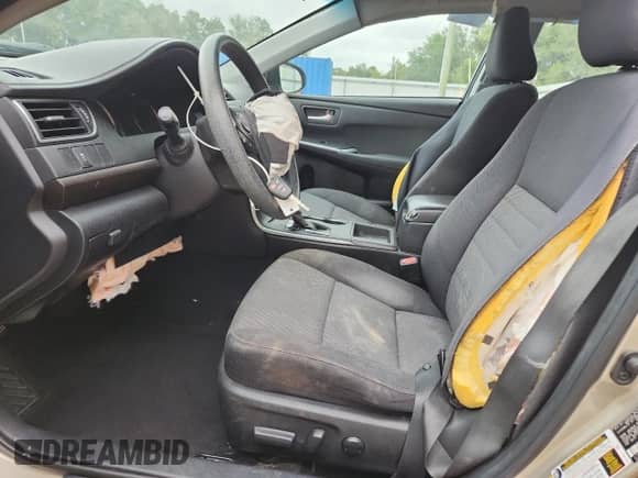 2015 Toyota Camry LE z VIN 4T4BF1FK7FR494057, wystawiony jako Copart lot #86092035 z przebiegiem Nie podano mil oraz Szkoda całkowita • Salvage title. Historia ofert i sprzedaży dostępna na DreamBid. Obrazek 7.