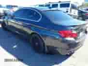 2013 BMW 5 Series 528i с VIN WBAXG5C52DD233582, выставлен на аукционе IAAI как лот 43326429 с пробегом 147 253 миль миль и . История ставок и продаж доступна на DreamBid. Изображение 3.