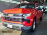 2024 Chevrolet Silverado 1500 LT z VIN 1GCRDDEK1RZ155405, wystawiony jako IAAI lot #43540237 z przebiegiem 50 431 mil mil oraz . Historia ofert i sprzedaży dostępna na DreamBid. Obrazek 5.