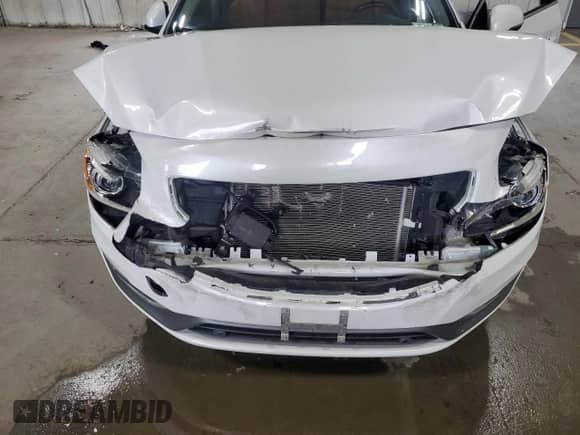 2018 Volvo S60 Inscription Platinum с VIN LYV402HMXJB170987, выставлен на аукционе Copart как лот 70998725 с пробегом 41 744 миль миль и Списание • Salvage title. История ставок и продаж доступна на DreamBid. Изображение 11.