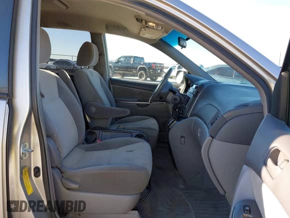 2009 Toyota Sienna LE с VIN 5TDZK23C19S285904, выставлен на аукционе IAAI как лот 43581731 с пробегом 158 676 миль миль и . История ставок и продаж доступна на DreamBid. Изображение 5.