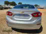 2019 Chevrolet Cruze LT с VIN 1G1BE5SM3K7130963, выставлен на аукционе Copart как лот 70861045 с пробегом 109 520 миль миль и Списание • Salvage title. История ставок и продаж доступна на DreamBid. Изображение 6.
