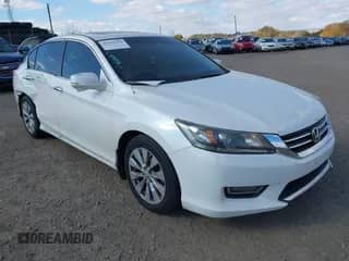 2013 Honda Accord EX z VIN 1HGCR2F77DA044985, wystawiony jako IAAI lot #43511774 z przebiegiem 64 188 mil mil oraz . Historia ofert i sprzedaży dostępna na DreamBid. Obrazek 1.