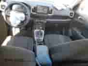2025 Hyundai Venue SEL с VIN KMHRC8A32SU371433, выставлен на аукционе Copart как лот 69983905 с пробегом 5 070 миль миль и Списание • Salvage title. История ставок и продаж доступна на DreamBid. Изображение 8.