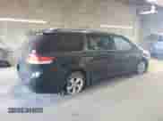 2011 Toyota Sienna LE с VIN 5TDKK3DC7BS010324, выставлен на аукционе Copart как лот 80947105 с пробегом 190 567 миль миль и Списание • Salvage title. История ставок и продаж доступна на DreamBid. Изображение 3.