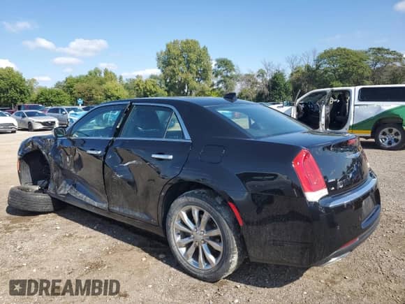 2019 Chrysler 300 Limited с VIN 2C3CCAKG1KH706305, выставлен на аукционе Copart как лот 82125785 с пробегом 46 130 миль миль и Списание • Salvage title. История ставок и продаж доступна на DreamBid. Изображение 2.