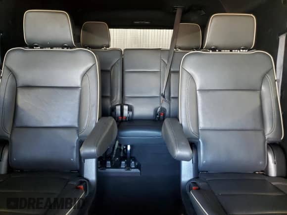 2023 Chevrolet Suburban Premier с VIN 1GNSCFKD4PR193723, выставлен на аукционе Copart как лот 86699315 с пробегом 71 668 миль миль и Чистый • Clean title. История ставок и продаж доступна на DreamBid. Изображение 10.