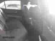 2020 Toyota Camry LE z VIN 4T1C11AKXLU363530, wystawiony jako IAAI lot #41670307 z przebiegiem 86 459 mil mil oraz . Historia ofert i sprzedaży dostępna na DreamBid. Obrazek 8.