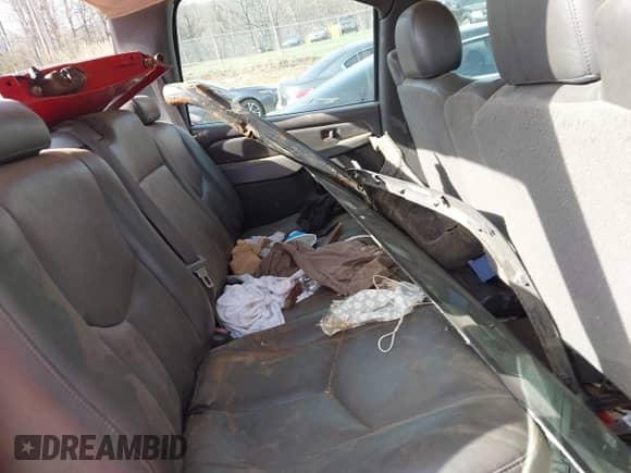 2007 Chevrolet Silverado 3500 with VIN 1GCHK33U97F194063, listed as a IAAI auction lot 41844172 with 174,202 mi miles and . Bid and sale history available at DreamBid. Image 8.