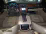 2008 Chevrolet Suburban LTZ с VIN 3GNFK16378G208290, выставлен на аукционе Copart как лот 60696725 с пробегом 203 426 миль миль и Списание • Salvage title. История ставок и продаж доступна на DreamBid. Изображение 8.