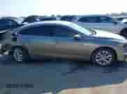 2022 Chevrolet Malibu LT z VIN 1G1ZD5ST2NF118290, wystawiony jako IAAI lot #43086300 z przebiegiem 53 828 mil mil oraz . Historia ofert i sprzedaży dostępna na DreamBid. Obrazek 13.