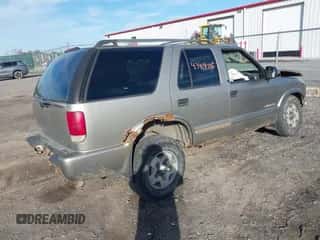 2002 Chevrolet Blazer LS с VIN 1GNDT13W52K232896, выставлен на аукционе IAAI как лот 43419026 с пробегом 111 121 миль миль и . История ставок и продаж доступна на DreamBid. Изображение 4.
