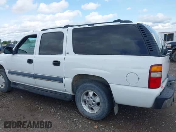 2002 Chevrolet Suburban Z71 with VIN 3GNFK16Z42G220862, listed as a IAAI auction lot 42328110 with 276,171 mi miles and . Bid and sale history available at DreamBid. Image 13.