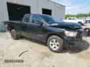 2023 Ram 1500 Big Horn z VIN 1C6RREBG5PN604331, wystawiony jako Copart lot #54431545 z przebiegiem 29 121 mil mil oraz Szkoda całkowita • Salvage title. Historia ofert i sprzedaży dostępna na DreamBid. Obrazek 4.