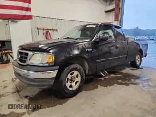2003 Ford F-150 XL with VIN 2FTRX172X3CA42415, listed as a Copart auction lot 70556985 with 227,798 mi miles and Clean title. Bid and sale history available at DreamBid. Image 1.