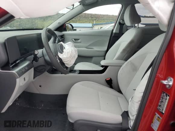 2025 Hyundai Kona SEL with VIN KM8HBCAB6SU235783, listed as a Copart auction lot 89680055 with 4,663 mi miles and Salvage title. Bid and sale history available at DreamBid. Image 7.