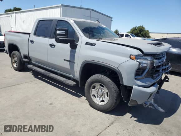 2024 Chevrolet Silverado 3500 with VIN 2GC4YTEY4R1222102, listed as a Copart auction lot 60212685 with Not provided miles and Salvage title. Bid and sale history available at DreamBid. Image 4.