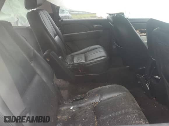 2010 Chevrolet Tahoe LT с VIN 1GNUKBE02AR138062, выставлен на аукционе Copart как лот 83755065 с пробегом 182 362 миль миль и Списание • Salvage title. История ставок и продаж доступна на DreamBid. Изображение 10.