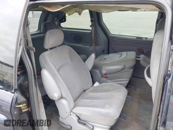 2004 Dodge Caravan SXT z VIN 1D4GP45R54B592193, wystawiony jako IAAI lot #39614030 z przebiegiem 207 653 mil mil oraz . Historia ofert i sprzedaży dostępna na DreamBid. Obrazek 8.