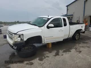 2007 Chevrolet Silverado 1500 LTZ с VIN 1GCEC190X7Z608541, выставлен на аукционе Copart как лот 81654835 с пробегом 265 037 миль миль и Списание • Salvage title. История ставок и продаж доступна на DreamBid. Изображение 1.