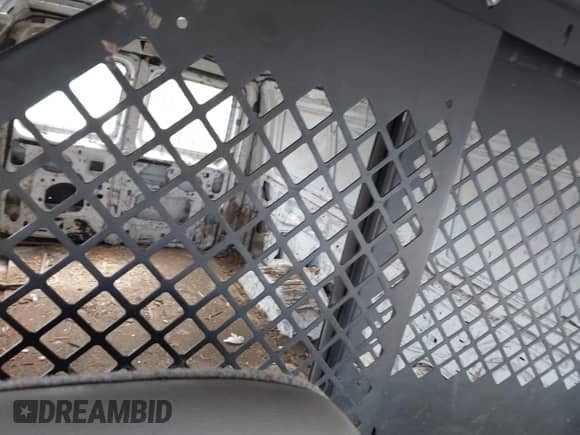 2004 Ford Econoline Cargo с VIN 1FTNE24L84HB28016, выставлен на аукционе IAAI как лот 42017495 с пробегом Не указан миль и . История ставок и продаж доступна на DreamBid. Изображение 8.