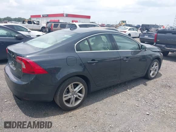 2015 Volvo S60 T5 Drive-E Premier with VIN YV140MFK4F2337702, listed as a IAAI auction lot 42771004 with 129,348 mi miles and . Bid and sale history available at DreamBid. Image 4.