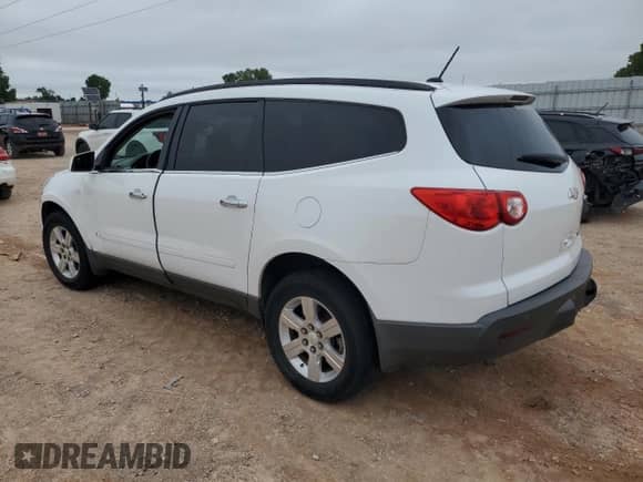 2010 Chevrolet Traverse 1LT с VIN 1GNLRFED2AS145152, выставлен на аукционе Copart как лот 70765415 с пробегом 174 790 миль миль и Списание • Salvage title. История ставок и продаж доступна на DreamBid. Изображение 2.