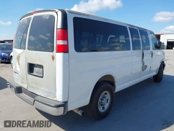2008 Chevrolet Express Passenger с VIN 1GAHG39K281180455, выставлен на аукционе IAAI как лот 42869133 с пробегом 454 131 миль миль и . История ставок и продаж доступна на DreamBid. Изображение 4.