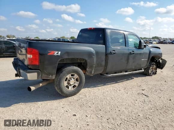 2008 Chevrolet Silverado 2500HD 2LT с VIN 1GCHK23668F154861, выставлен на аукционе Copart как лот 81126135 с пробегом 174 410 миль миль и Списание • Salvage title. История ставок и продаж доступна на DreamBid. Изображение 3.