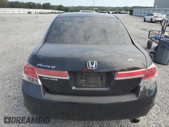 2011 Honda Accord SE with VIN 1HGCP2F6XBA098999, listed as a Copart auction lot 81207035 with 172,898 mi miles and Salvage title. Bid and sale history available at DreamBid. Image 6.