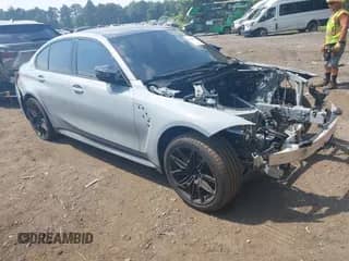 2025 BMW M3 Competition xDrive z VIN WBS33HJ02SFT70800, wystawiony jako IAAI lot #42792758 z przebiegiem 3 244 mil mil oraz . Historia ofert i sprzedaży dostępna na DreamBid. Obrazek 1.