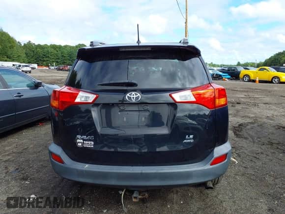 2015 Toyota RAV4 LE with VIN 2T3BFREV5FW257191, listed as a IAAI auction lot 43044084 with 188,256 mi miles and . Bid and sale history available at DreamBid. Image 16.