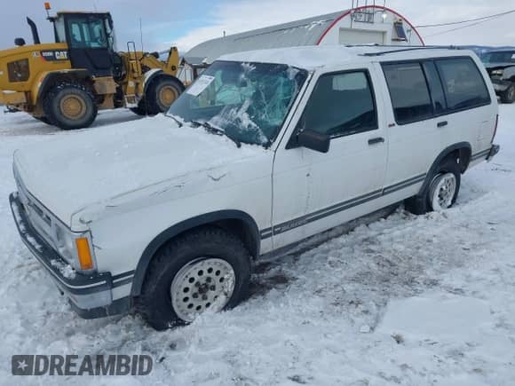 1993 Chevrolet Blazer с VIN 1GNDT13W3P2214338, выставлен на аукционе IAAI как лот 41511324 с пробегом 175 816 миль миль и . История ставок и продаж доступна на DreamBid. Изображение 18.