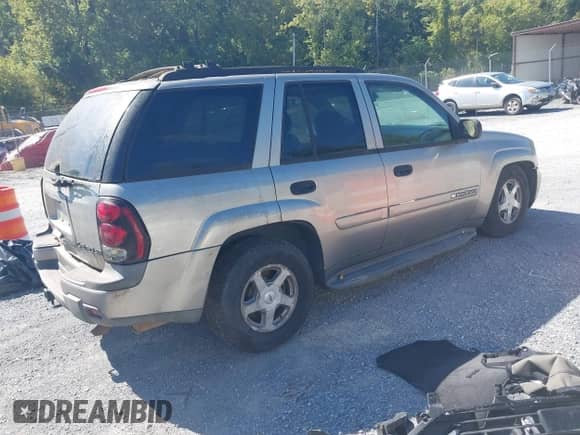 2003 Chevrolet TrailBlazer LTZ с VIN 1GNDT13S832125954, выставлен на аукционе IAAI как лот 43133448 с пробегом 216 520 миль миль и . История ставок и продаж доступна на DreamBid. Изображение 4.