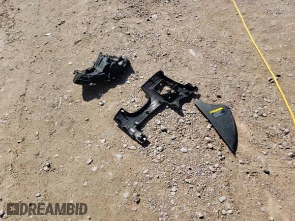 2015 Hyundai Santa Fe GLS z VIN KM8SR4HFXFU094965, wystawiony jako Copart lot #80935855 z przebiegiem 168 715 mil mil oraz Czysty tytuł • Clean title. Historia ofert i sprzedaży dostępna na DreamBid. Obrazek 13.