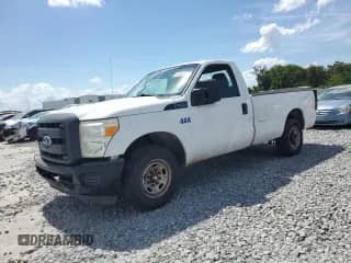 2016 Ford F-250 XL z VIN 1FTBF2A63GEA04627, wystawiony jako Copart lot #81043395 z przebiegiem 219 670 mil mil oraz Czysty tytuł • Clean title. Historia ofert i sprzedaży dostępna na DreamBid. Obrazek 1.