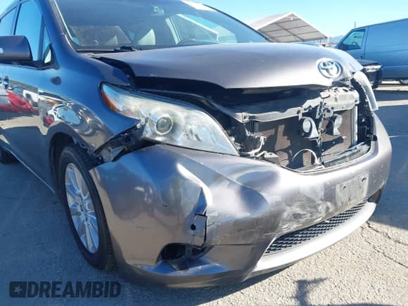 2013 Toyota Sienna XLE with VIN 5TDDK3DC5DS063969, listed as a IAAI auction lot 43446476 with 206,926 mi miles and . Bid and sale history available at DreamBid. Image 19.