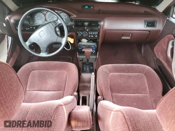 1992 Honda Accord с VIN JHMCB7677NC030234, выставлен на аукционе Copart как лот 68844485 с пробегом 73 256 миль миль и Списание • Salvage title. История ставок и продаж доступна на DreamBid. Изображение 8.