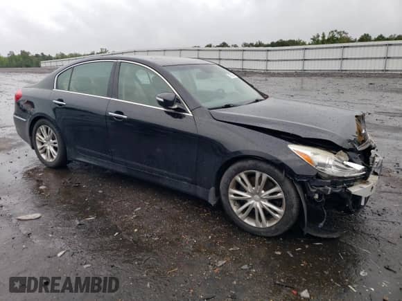 2013 Hyundai Genesis 3.8L z VIN KMHGC4DD6DU220845, wystawiony jako Copart lot #71962964 z przebiegiem 106 762 mil mil oraz Szkoda całkowita • Salvage title. Historia ofert i sprzedaży dostępna na DreamBid. Obrazek 4.